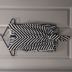 LAST CHANCE Loft Knotted Chevron Sleeveless Blouse